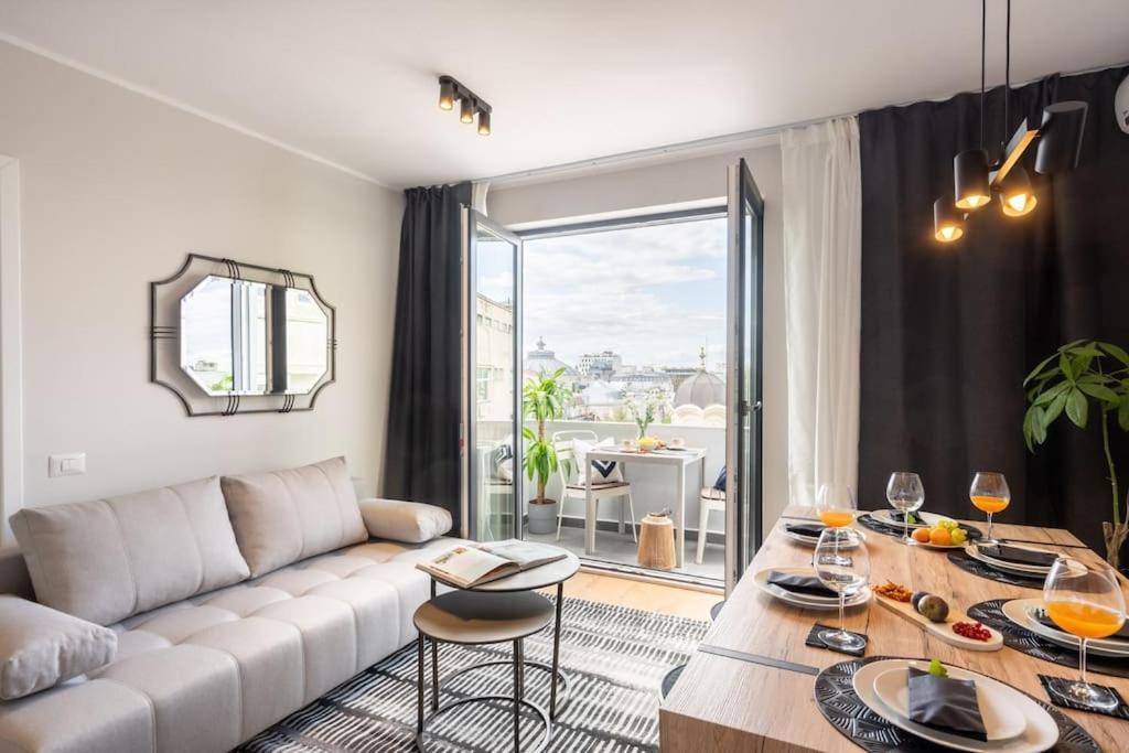 Stunning Views 2Br Midtown Flat - Charming Balcony Apartamento Bucareste Exterior foto